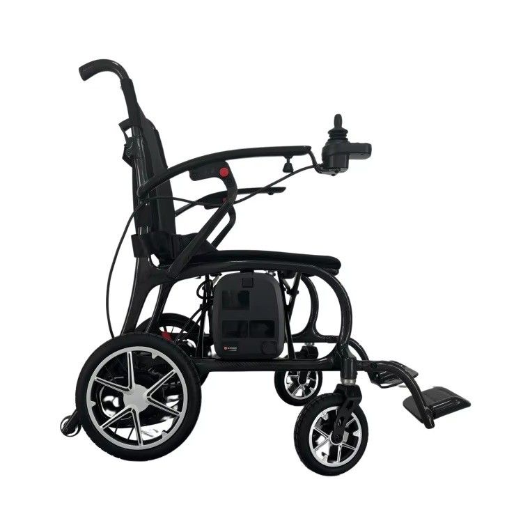 Cadeira de rodas elétrica de fibra de carbono dobrável para transporte fácil e motor potente