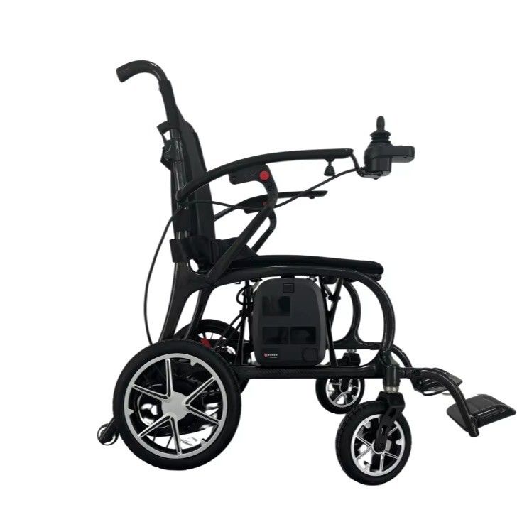 Mini cadeira de rodas elétrica com carga de 300 libras, adaptada para viagens aéreas.